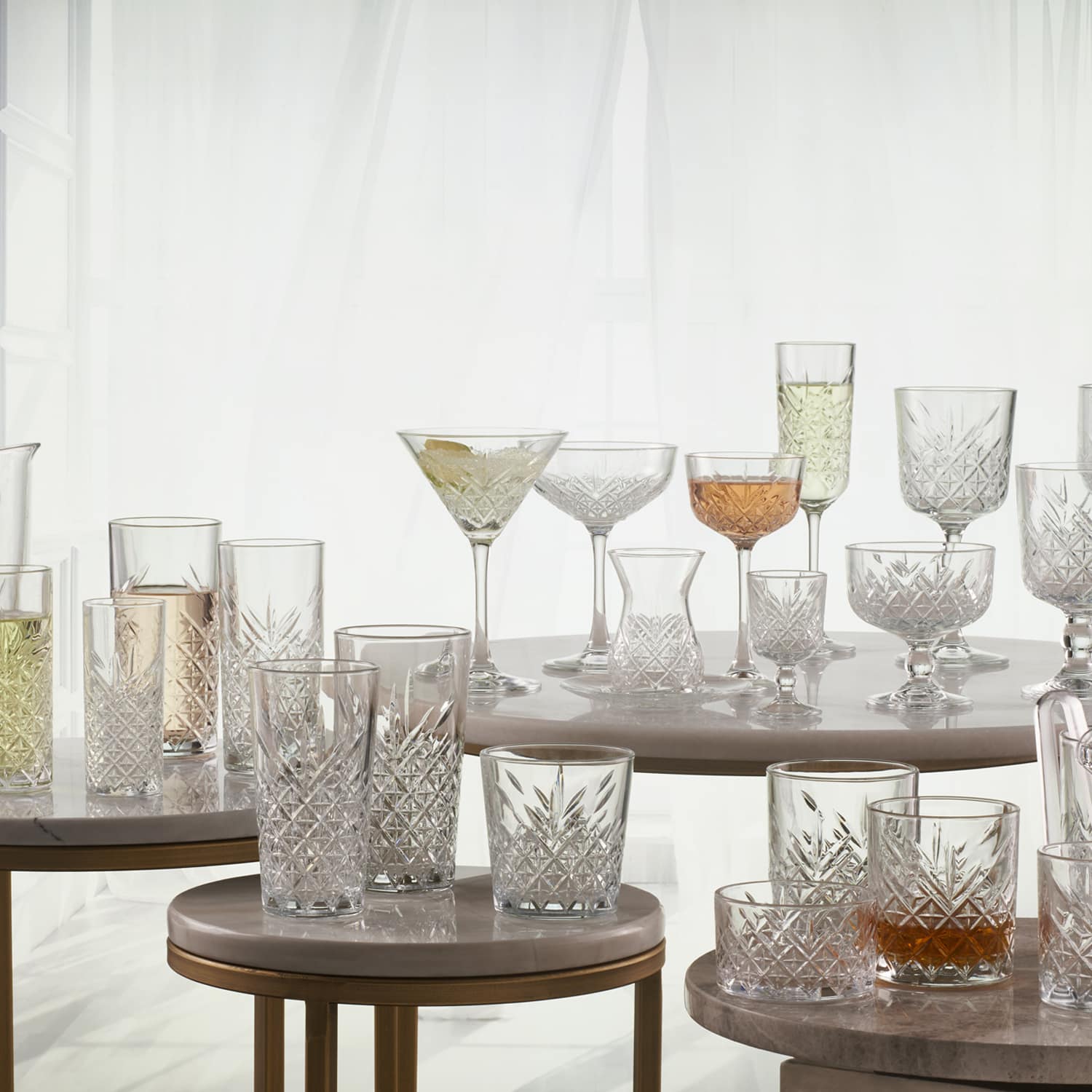 Pasabahce Timeless Wijnglas 33 Cl - 4 Stuks - Glazen.nl